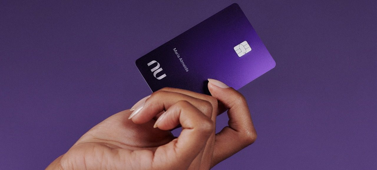 Nubank lança cartão Mastercard Black… digo, ultravioleta