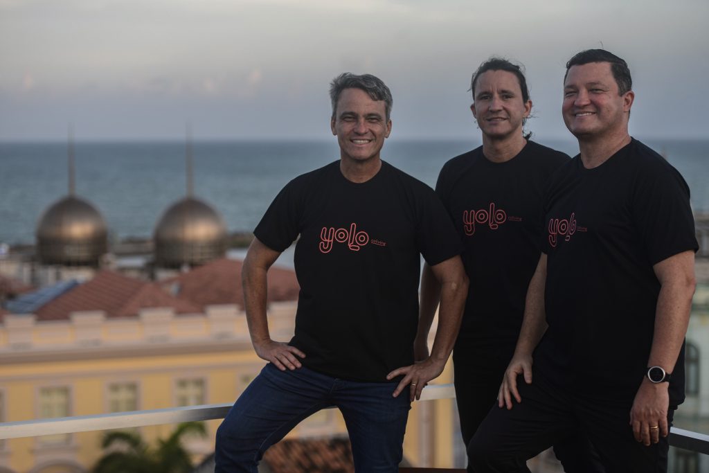 Foto de Italo, Diogo e Yves Nogueira, cofundadores da Yolo - Startups
