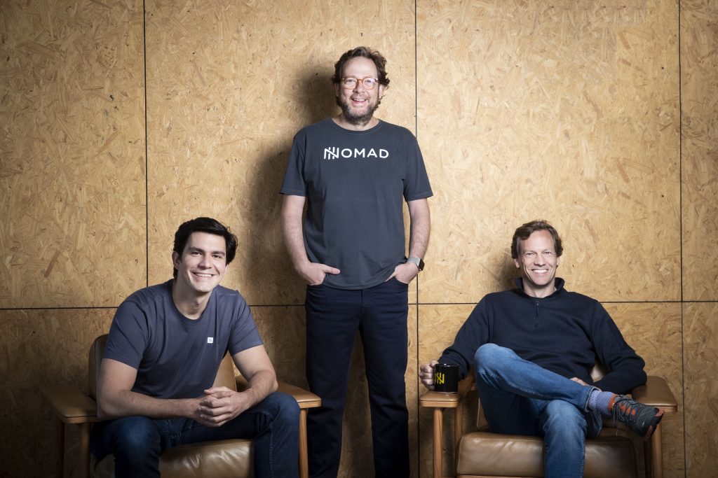 Foto do CEO da Nomad, Lucas Vargas, e os cofundadores Eduardo Haber e Patrick Sigrist - Startups