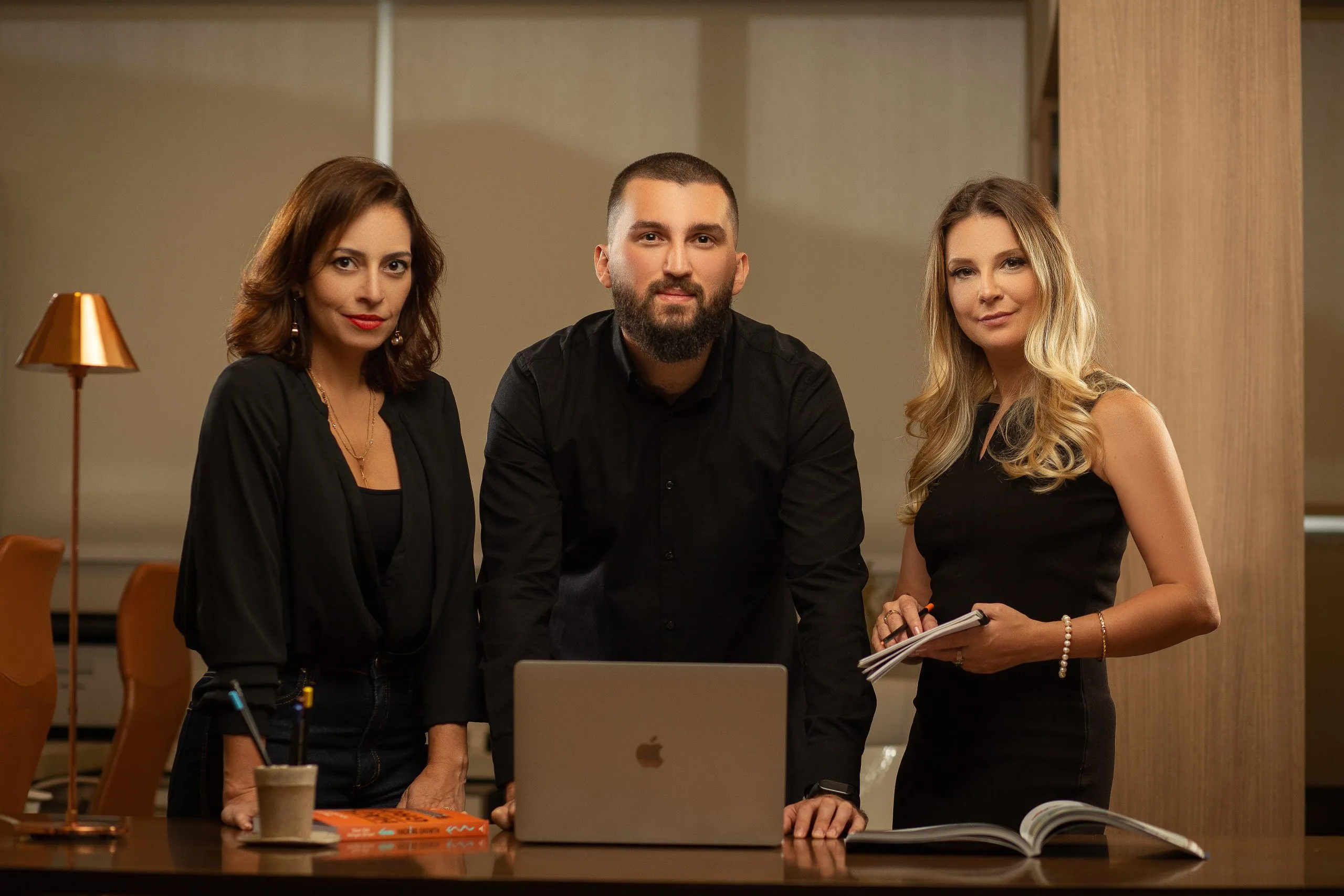 Luciana Mendes, Guilherme Hathy e Gabriela Accorsi, La Decora