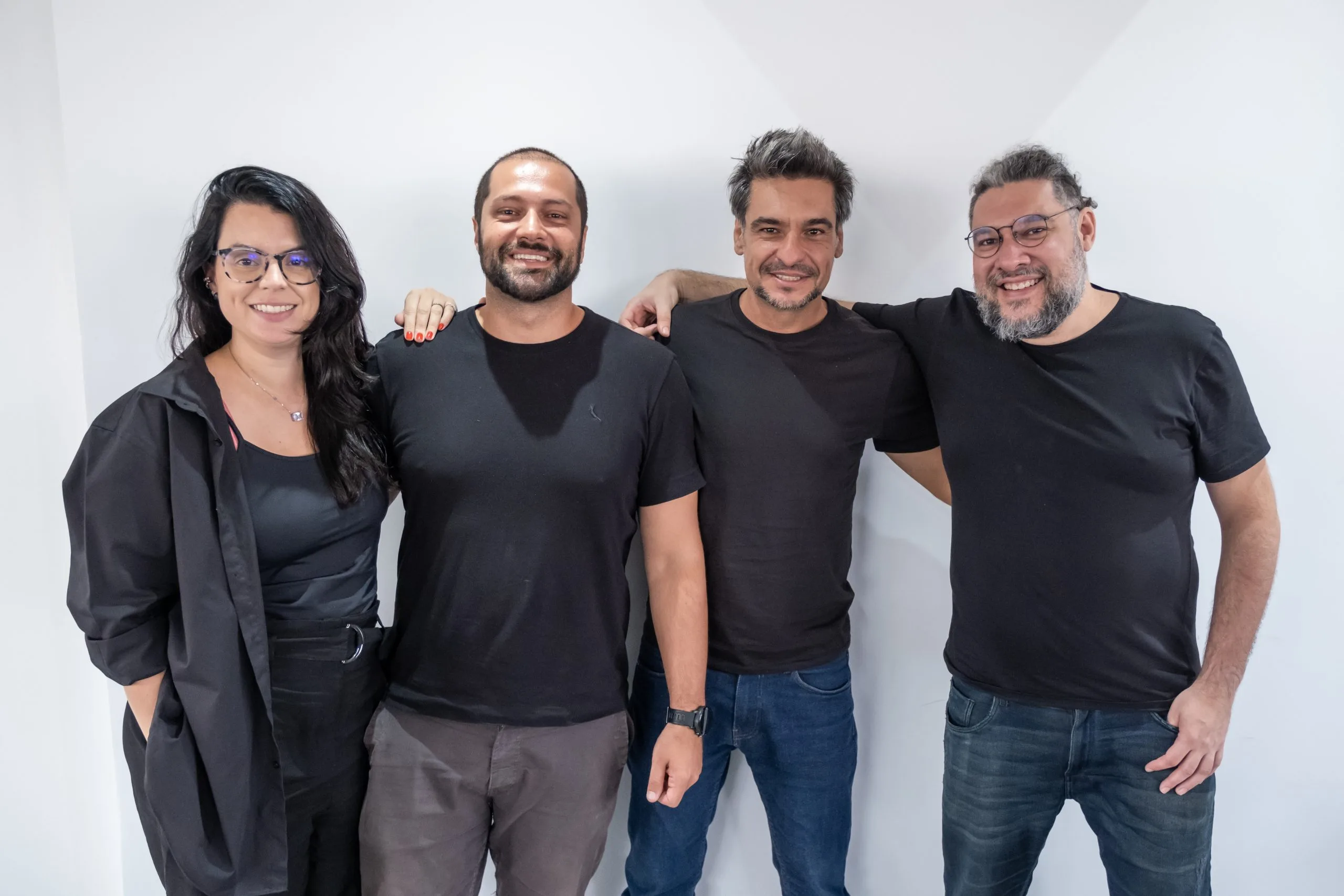 Fundadores da uMode: Juliana Esteves, João Risoleo, Sandro de Oliveira Costa e Saulo
Arruda Coelho