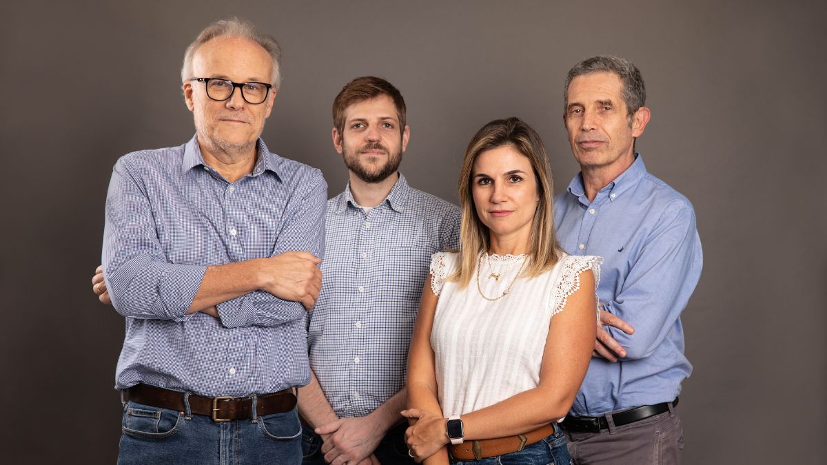 Equipe da Biologix: Tacito de Almeida, Gustavo Cavenaghi, Talita Salles e Geraldo Lorenzi Filho (Foto: Eduardo Knapp/Divulgação)