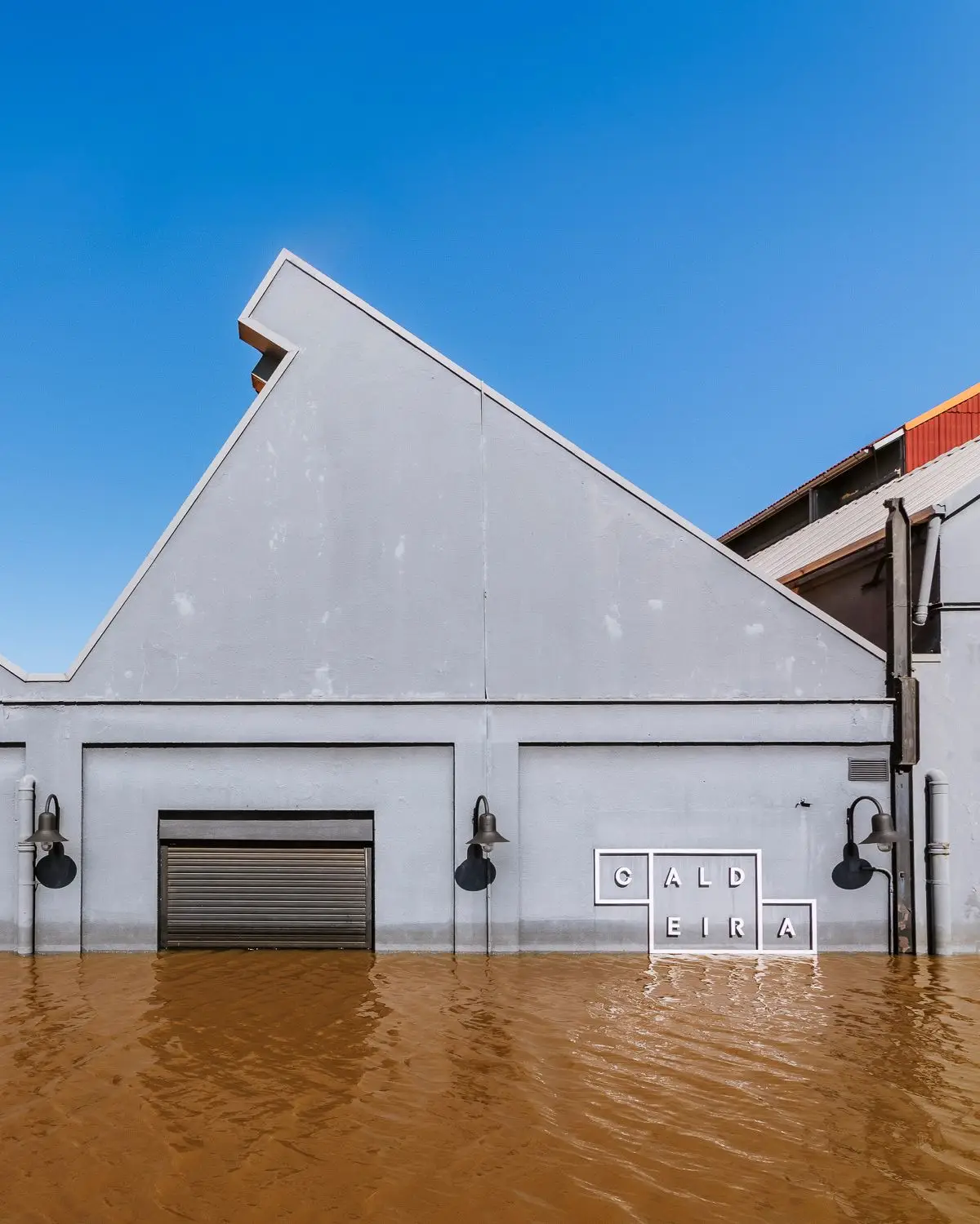 A água já baixou, mas as imagens ficam (Foto: Instituto Caldeira/divulgação)